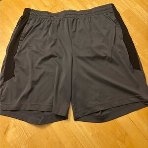 Tek Gear Men's Gray and Black Sports Shorts